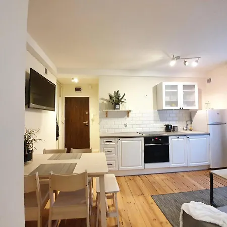 Apartament w centrum z parkingiem - 23 Marca 5 *